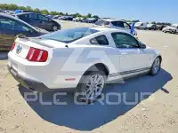 2011 Ford MUSTANG фото