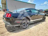 2011 Ford MUSTANG photo