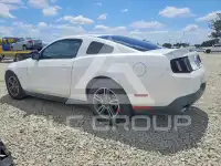 2011 Ford MUSTANG photo