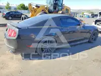 2011 Ford MUSTANG photo