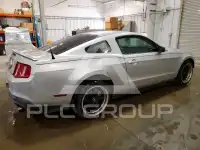 2011 Ford MUSTANG photo