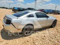 2011 Ford MUSTANG фото