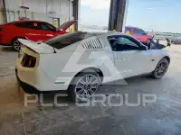 2011 Ford MUSTANG фото