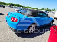 2011 Ford MUSTANG photo