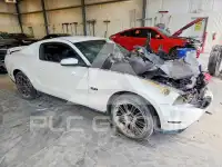 2011 Ford MUSTANG фото