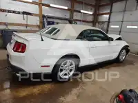 2011 Ford MUSTANG photo