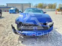 2011 Ford MUSTANG photo