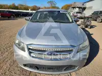 2011 Ford TAURUS фото