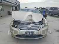 2011 Ford TAURUS photo