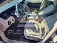 2011 Ford TAURUS фото
