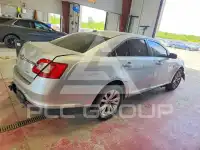 2011 Ford TAURUS photo