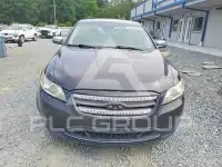 2011 Ford TAURUS photo