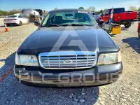 2011 Ford CROWN photo