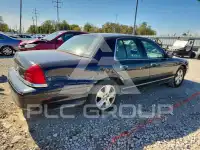 2011 Ford CROWN photo