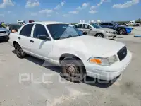 2011 Ford CROWN photo