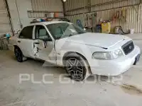 2011 Ford CROWN photo