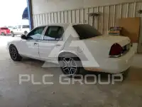 2011 Ford CROWN photo