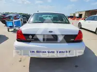 2011 Ford CROWN фото