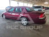 2011 Ford CROWN photo