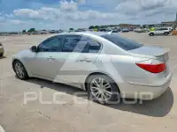 2011 Hyundai Genesis photo