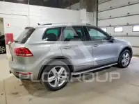 2011 Volkswagen Touareg фото