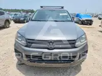 2011 Volkswagen Touareg фото