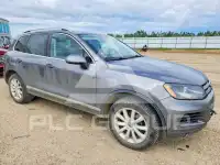 2011 Volkswagen Touareg photo