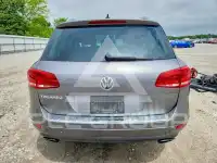 2011 Volkswagen Touareg фото