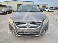 2011 Volkswagen Tiguan фото