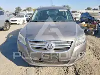 2011 Volkswagen Tiguan photo