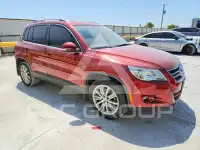 2011 Volkswagen Tiguan photo