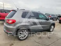 2011 Volkswagen Tiguan фото