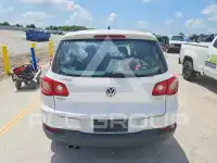 2011 Volkswagen Tiguan фото