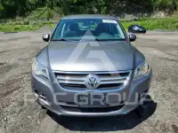 2011 Volkswagen Tiguan фото