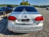 2011 Volkswagen Jetta photo