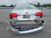2011 Volkswagen Jetta photo