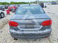 2011 Volkswagen Jetta photo