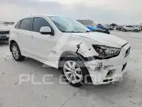 2012 Mitsubishi OUTLANDER photo
