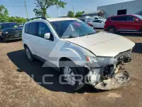 2012 Mitsubishi OUTLANDER photo