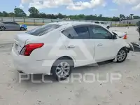 2012 Nissan VERSA photo
