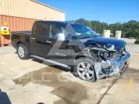 2012 Nissan TITAN фото