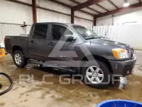 2012 Nissan TITAN фото