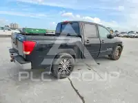 2012 Nissan TITAN фото