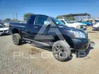 2012 Nissan TITAN фото