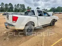 2012 Nissan TITAN фото
