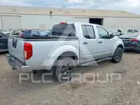 2012 Nissan FRONTIER фото