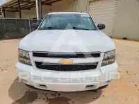 2012 Chevrolet Suburan photo