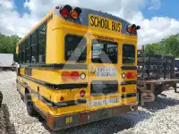 2012 Chevrolet Express photo