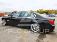 2012 BMW 750 photo