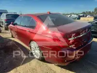 2012 BMW 750 фото